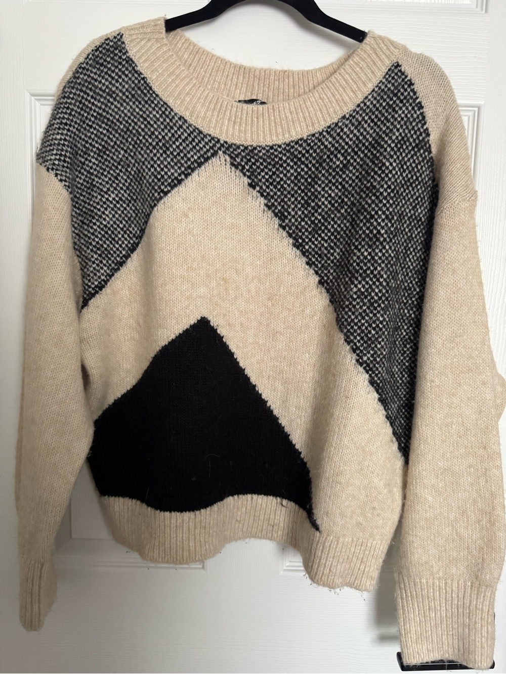 Express Beige and Black Geometric Crewneck Sweater